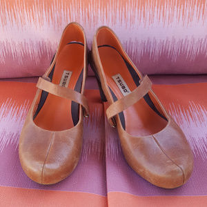 Tsubo US  37.5 Acrea Bown Pumps Heels